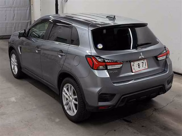 MITSUBISHI RVR