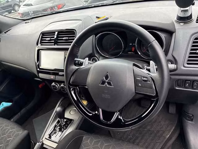 MITSUBISHI RVR