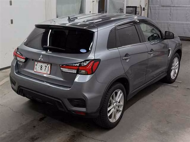 MITSUBISHI RVR