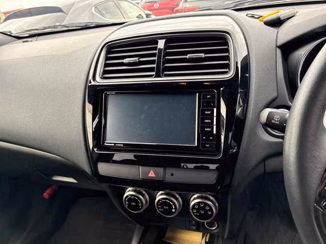 MITSUBISHI RVR