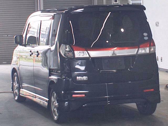 MITSUBISHI DELICA D:2