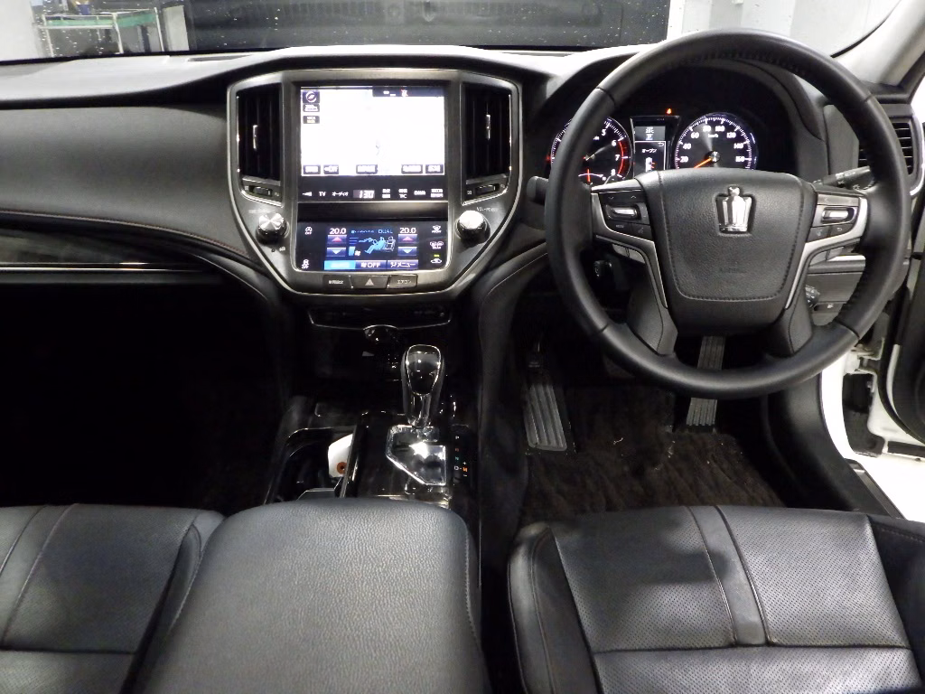 TOYOTA CROWN