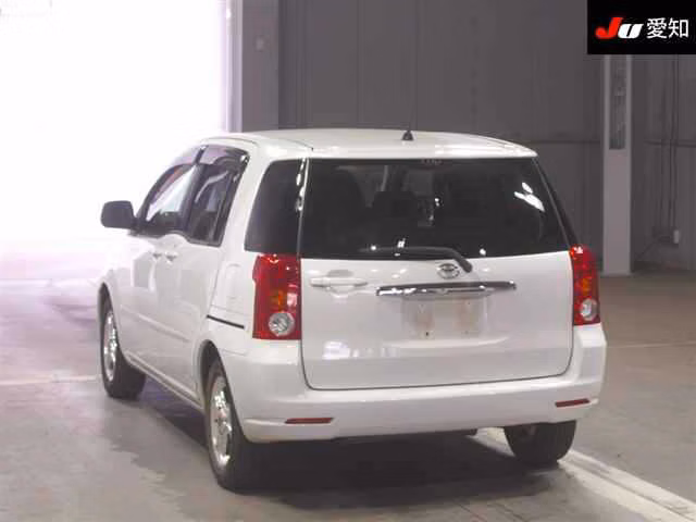 TOYOTA RAUM