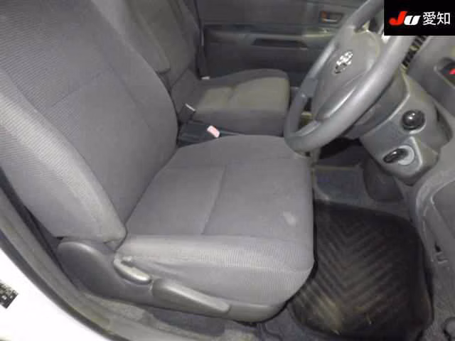 TOYOTA RAUM