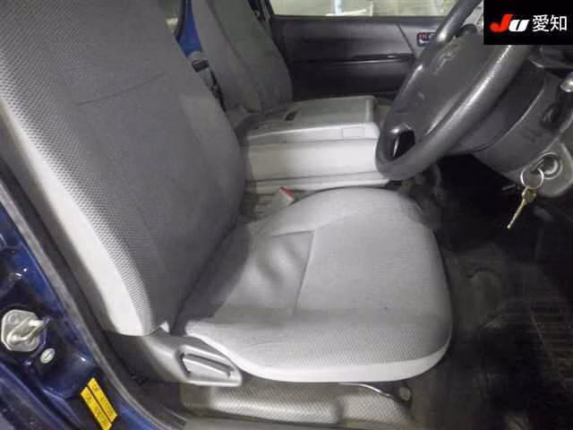 TOYOTA REGIUS ACE