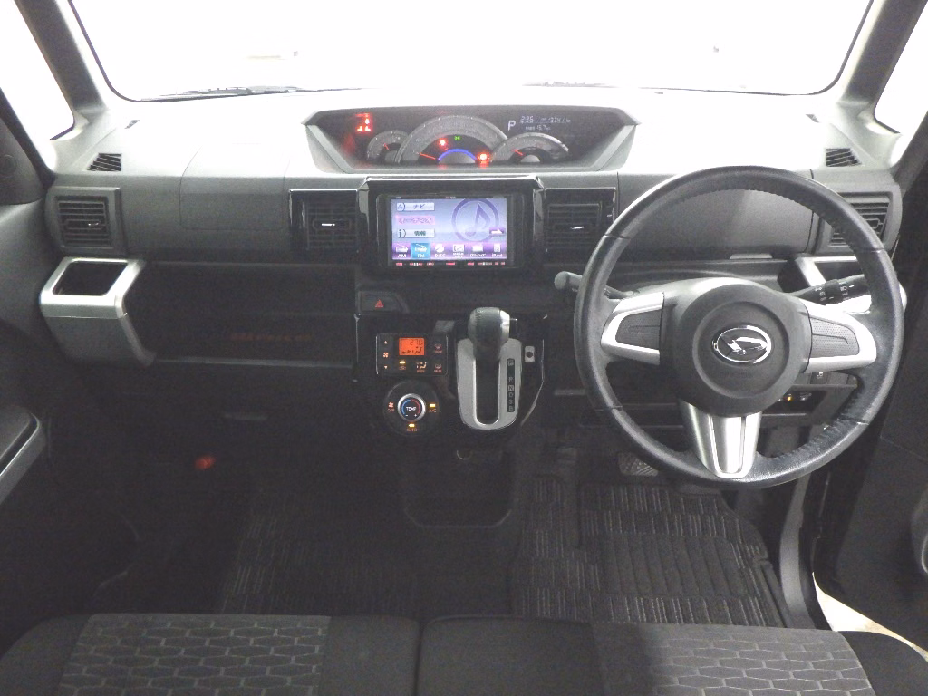 DAIHATSU WAKE