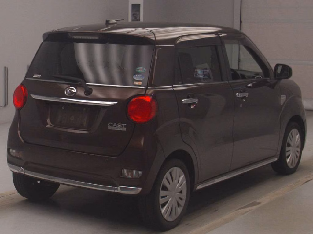 DAIHATSU CAST