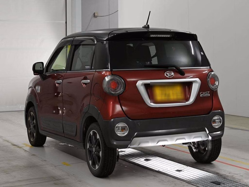 DAIHATSU CAST