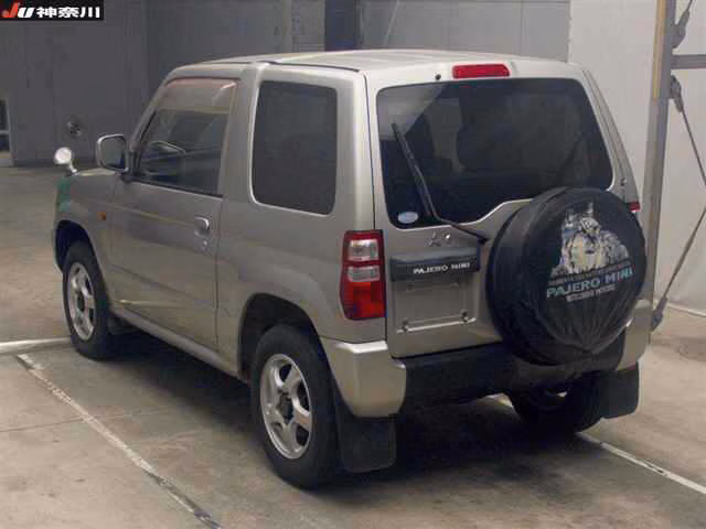 MITSUBISHI PAJERO MINI