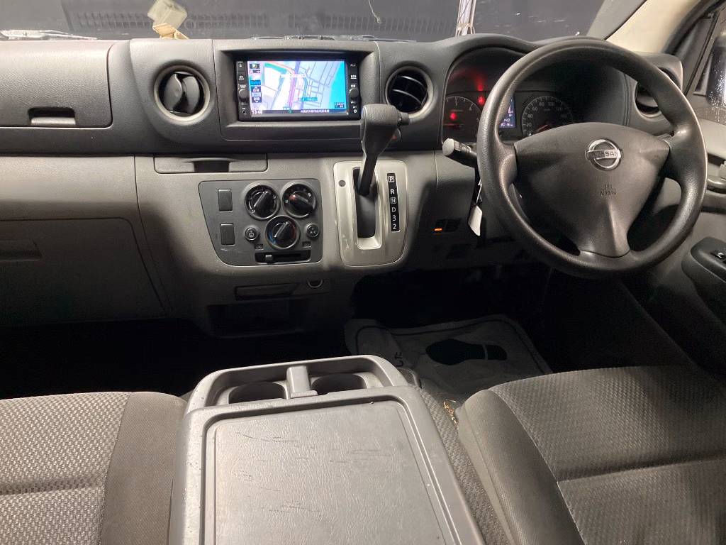 NISSAN NV350 CARAVAN
