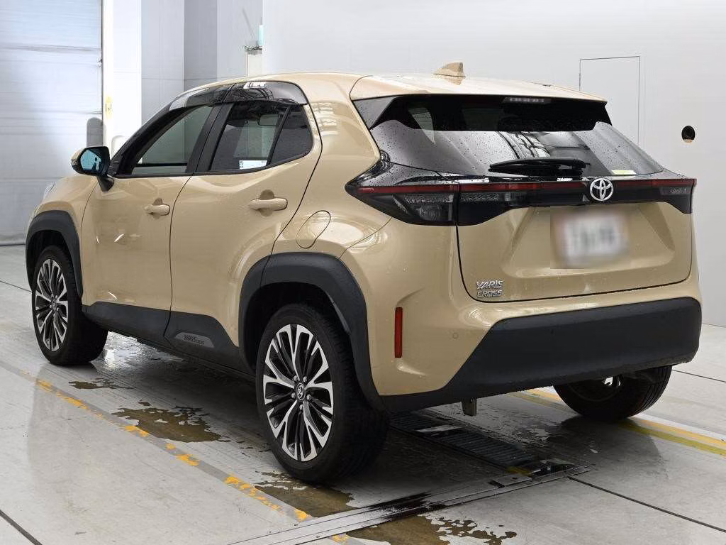 TOYOTA YARIS CROSS