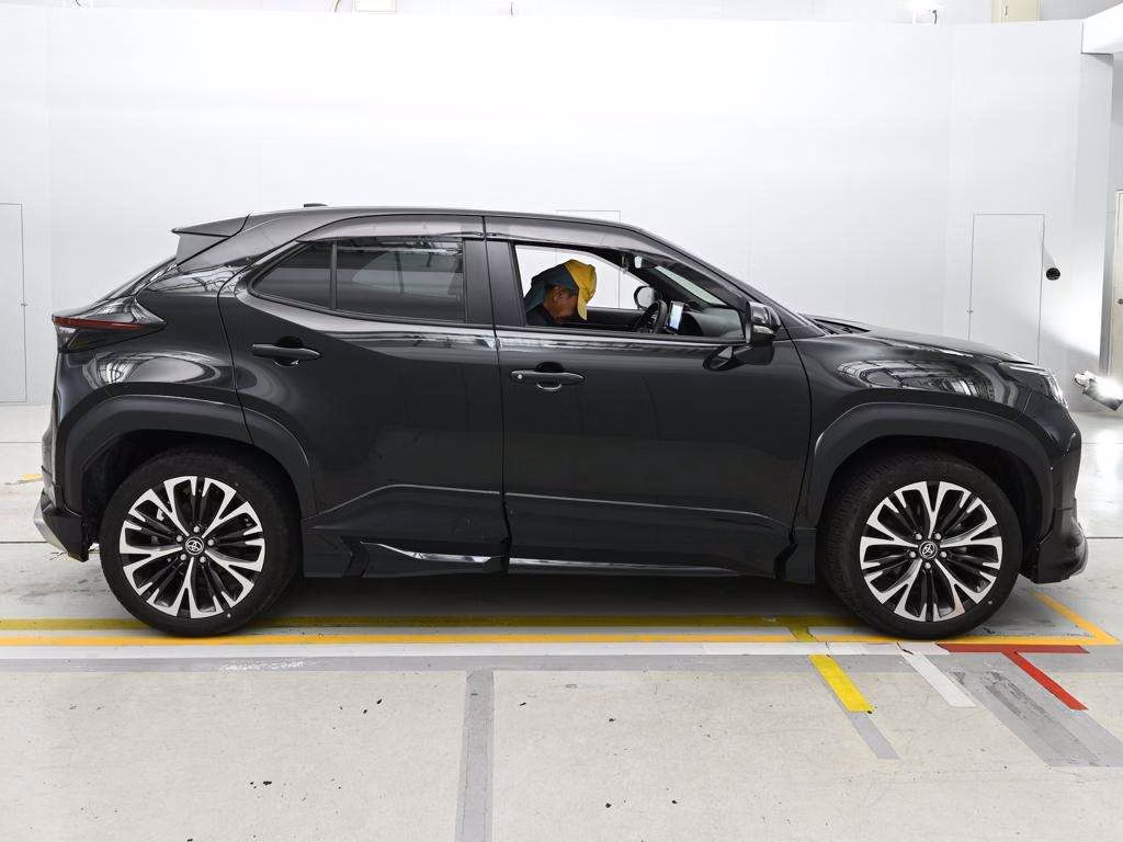 TOYOTA YARIS CROSS