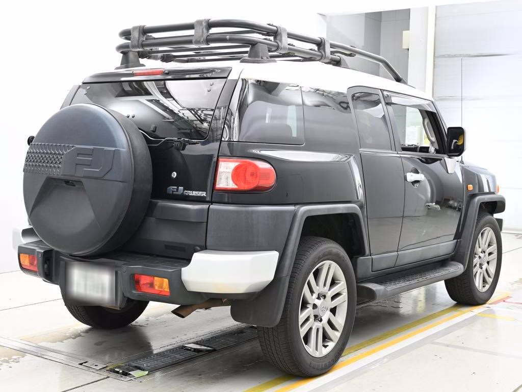 TOYOTA FJ CRUISER