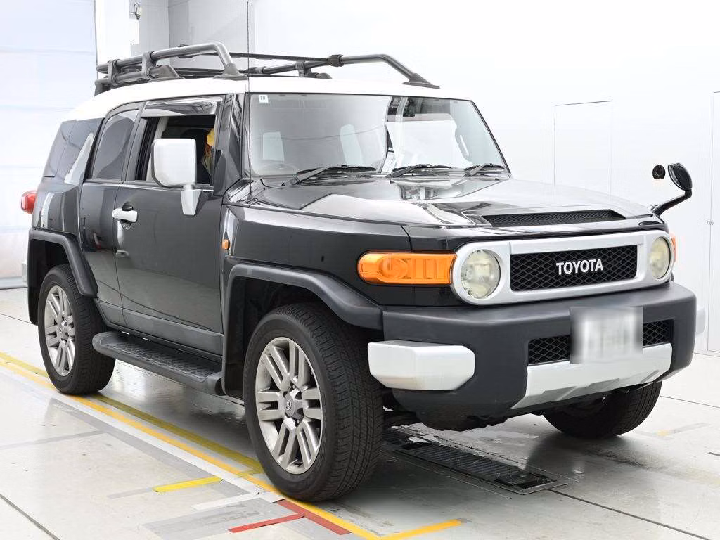 TOYOTA FJ CRUISER