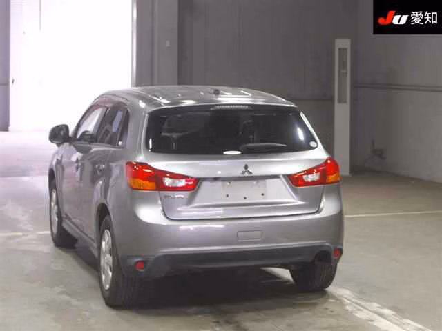 MITSUBISHI RVR
