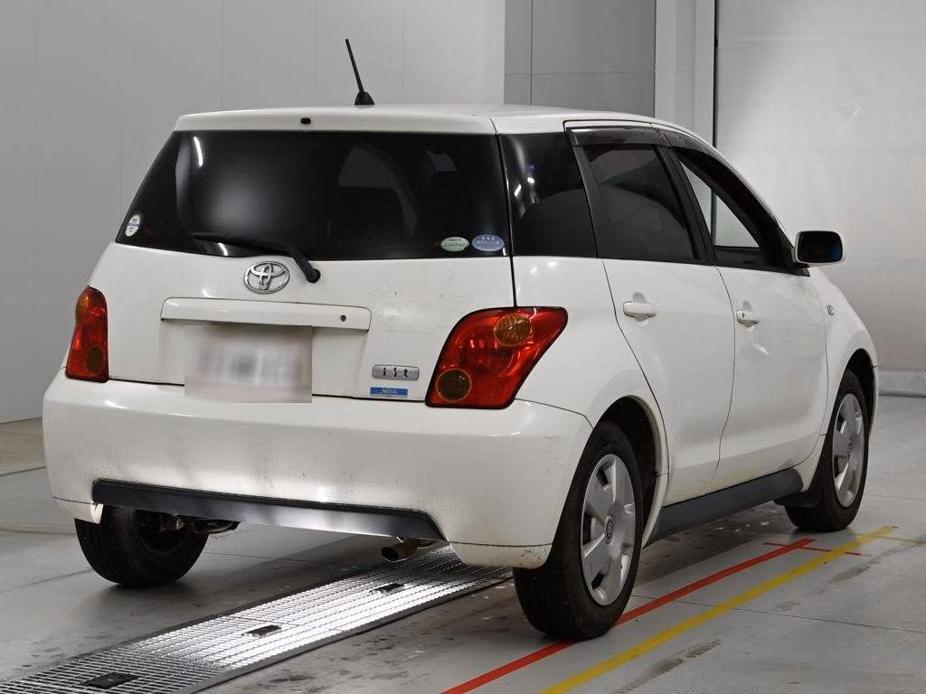 TOYOTA IST