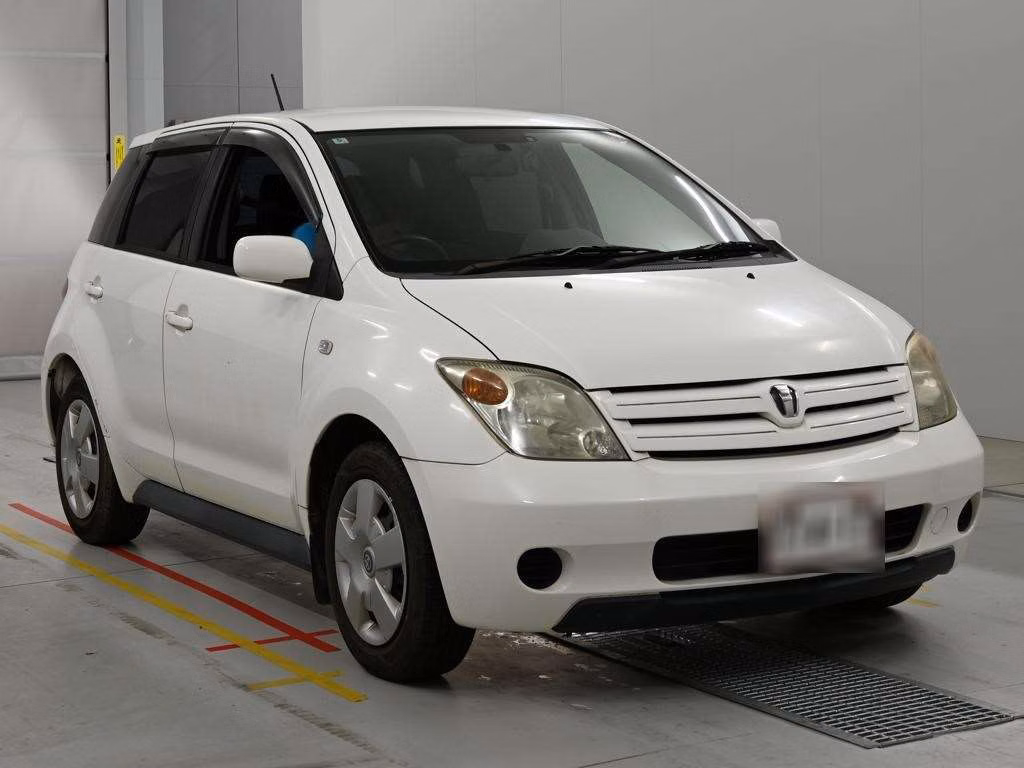 TOYOTA IST