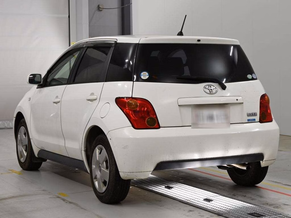 TOYOTA IST