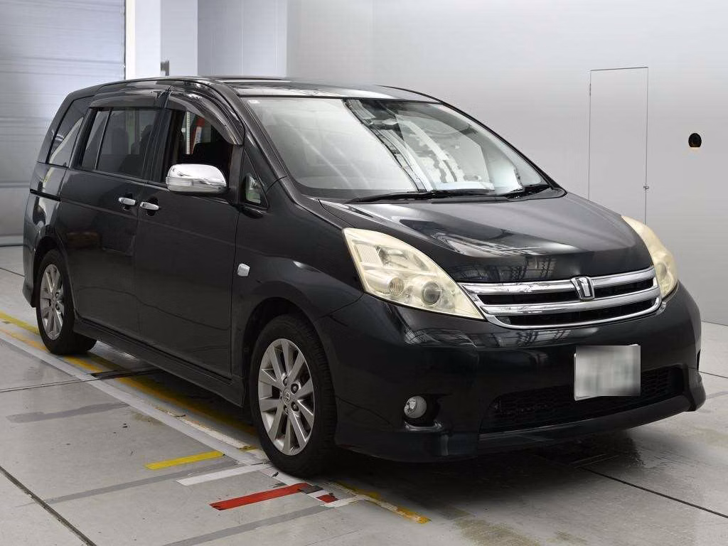 TOYOTA ISIS
