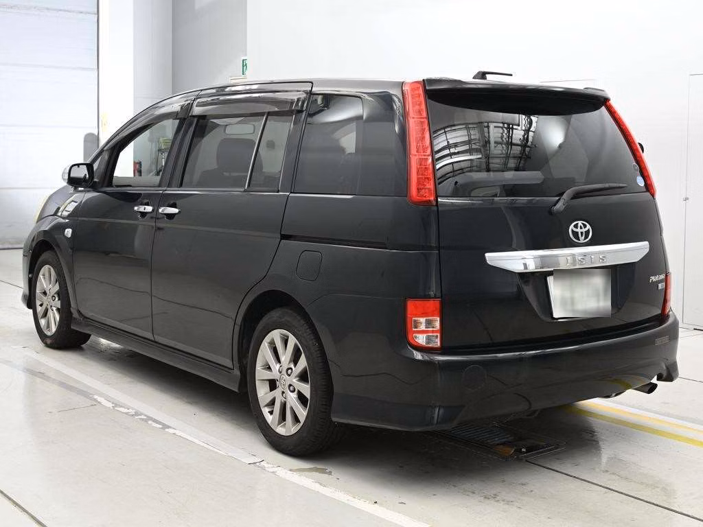 TOYOTA ISIS