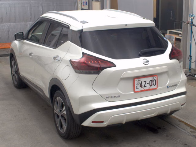 NISSAN KICKS