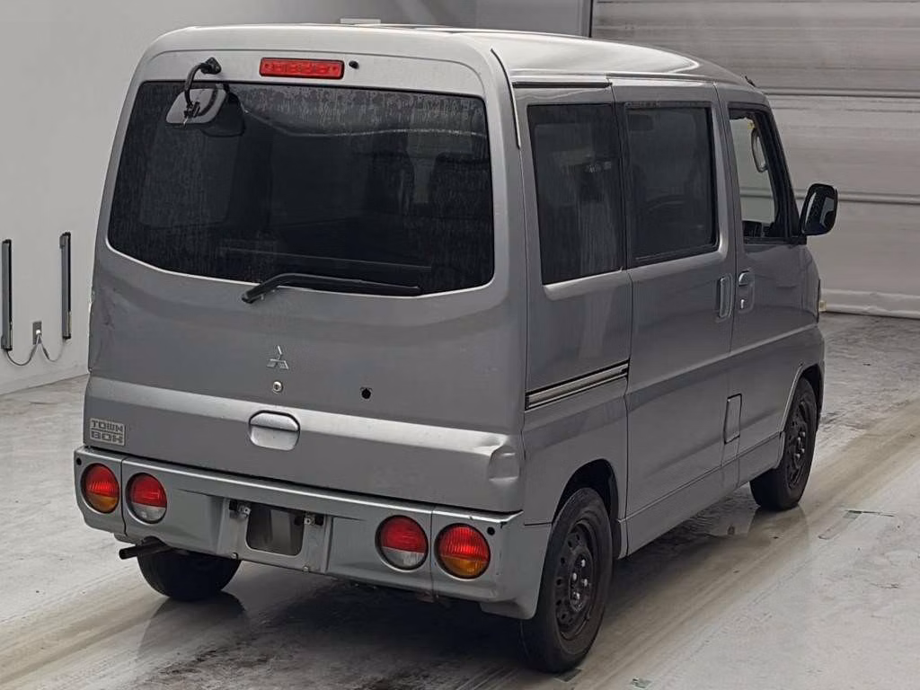 MITSUBISHI TOWN BOX