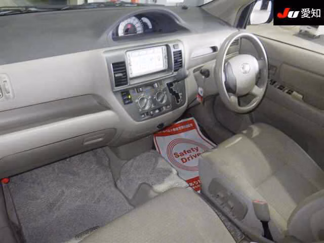 TOYOTA RAUM