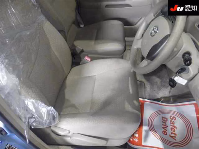 TOYOTA RAUM