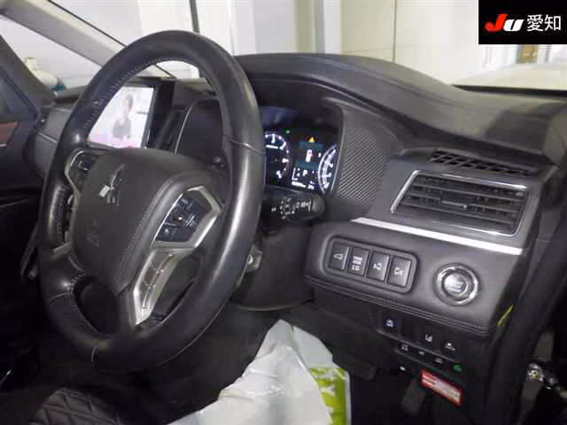 MITSUBISHI DELICA D:5