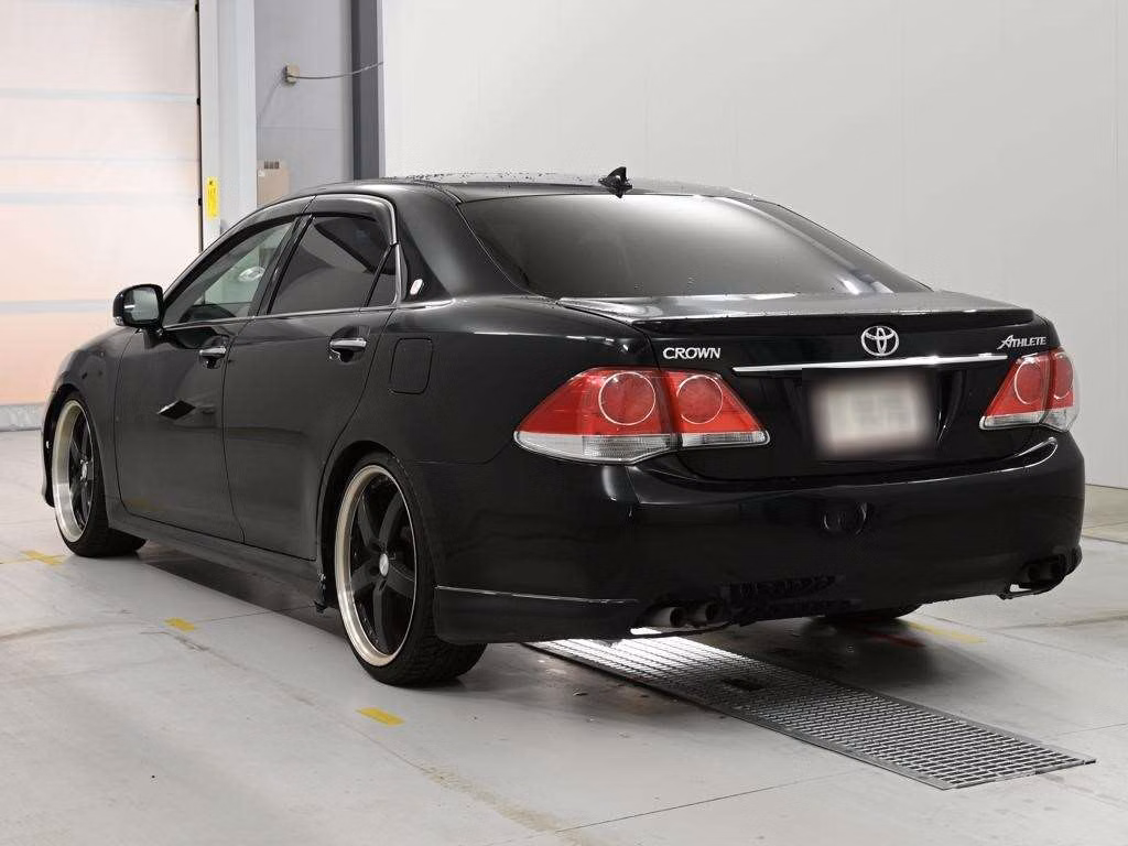 TOYOTA CROWN