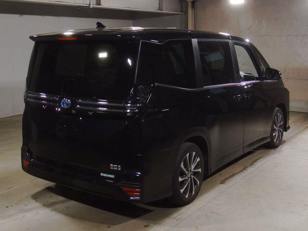 TOYOTA VOXY
