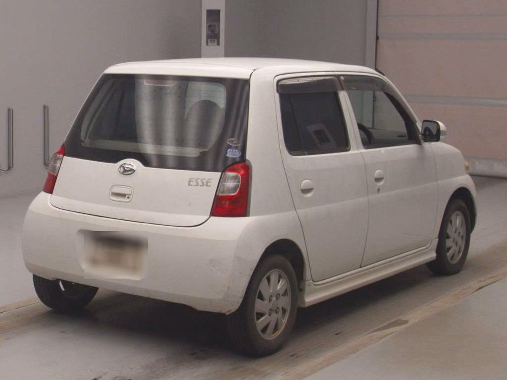 DAIHATSU ESSE