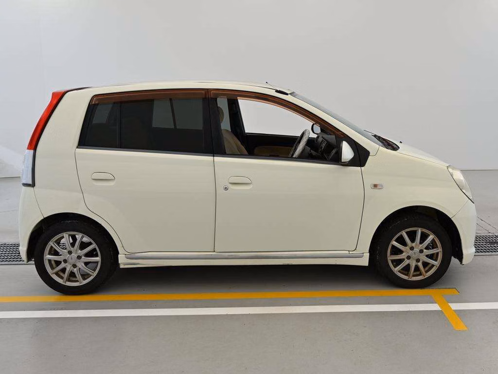 DAIHATSU MIRA AVY