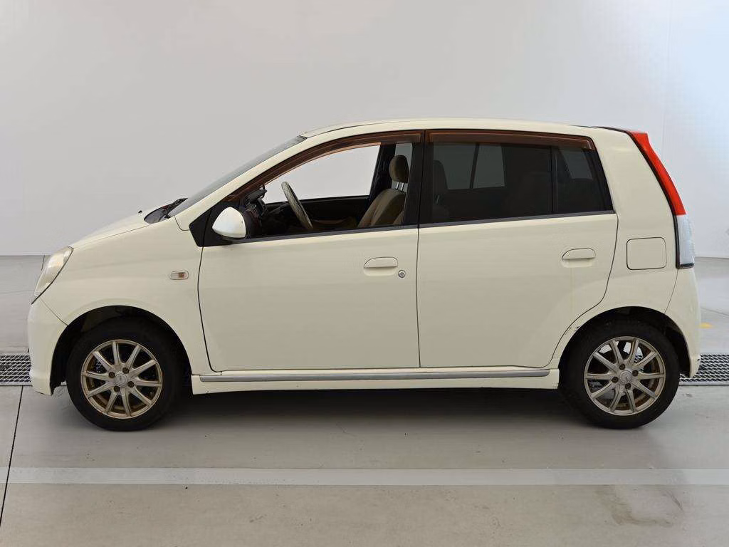 DAIHATSU MIRA AVY