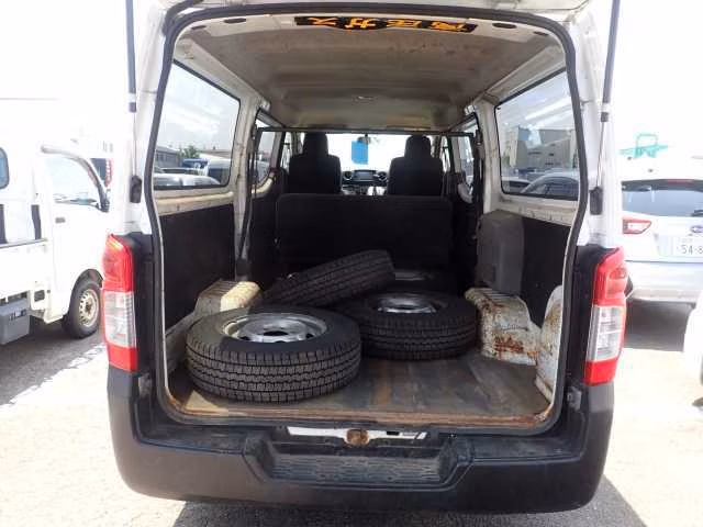 NISSAN NV350 CARAVAN