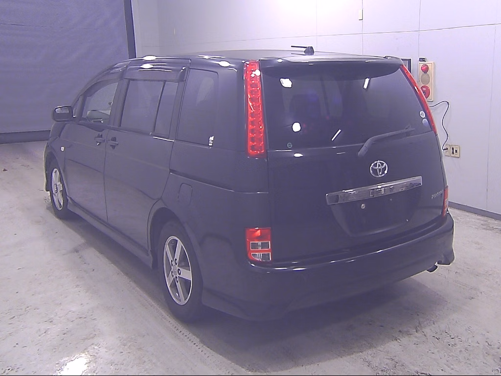 TOYOTA ISIS