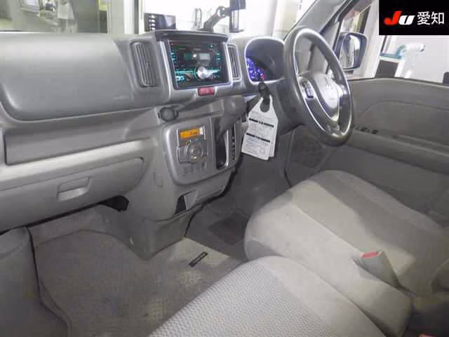 MITSUBISHI TOWN BOX
