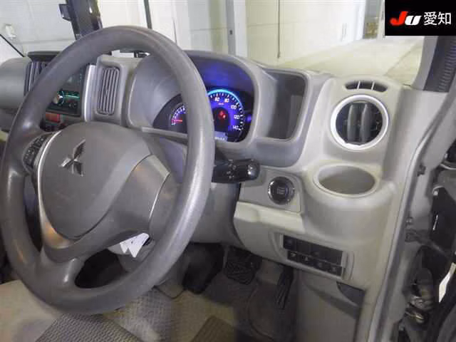 MITSUBISHI TOWN BOX