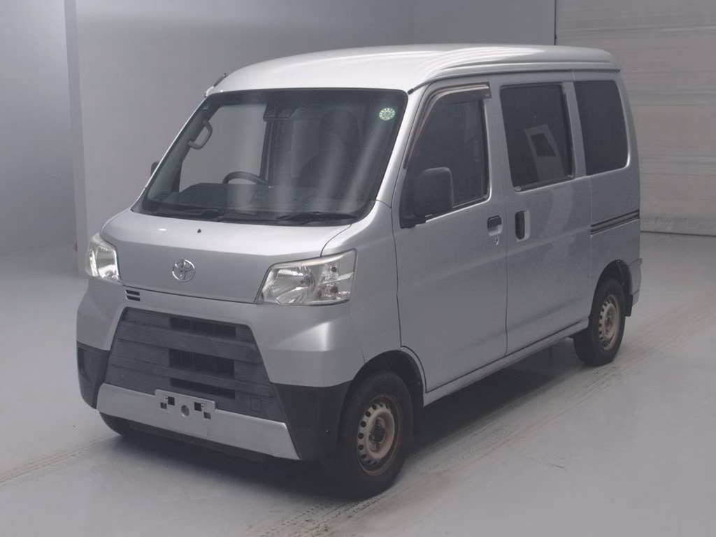 TOYOTA PIXIS VAN