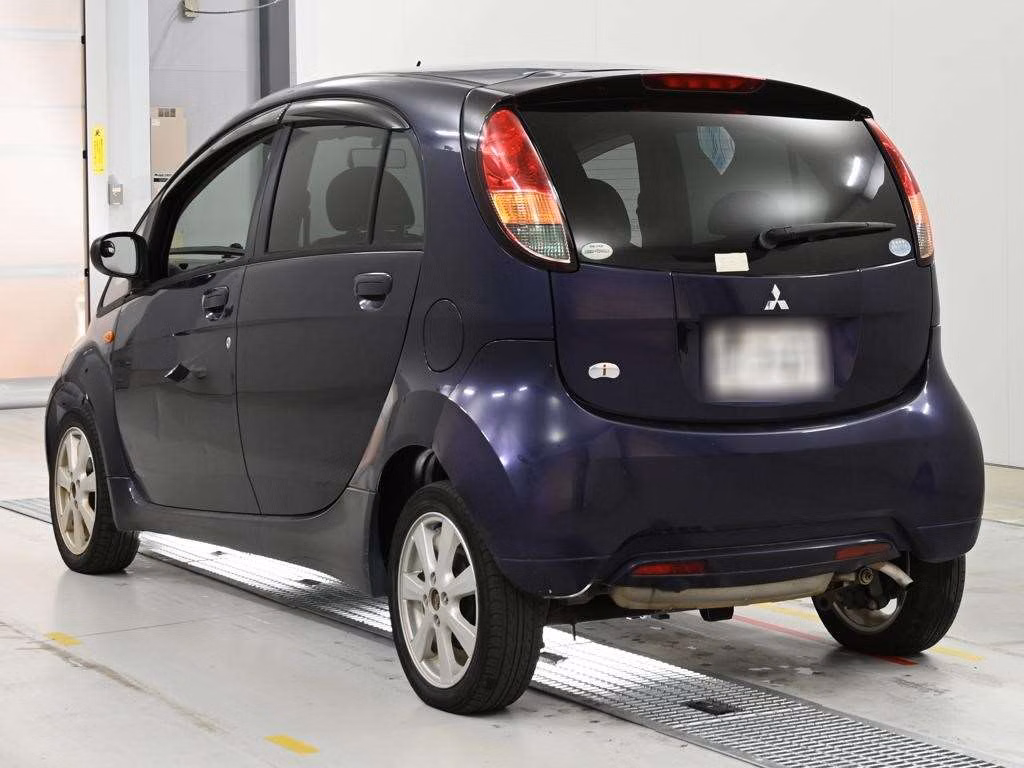 MITSUBISHI I