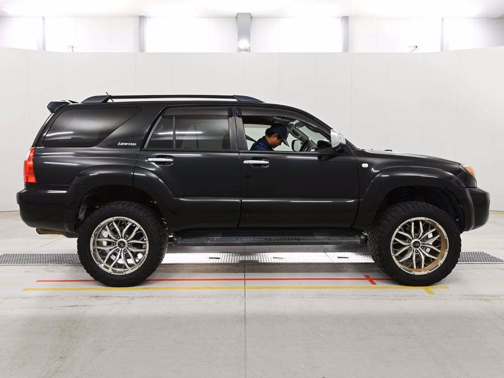 TOYOTA HILUX SURF