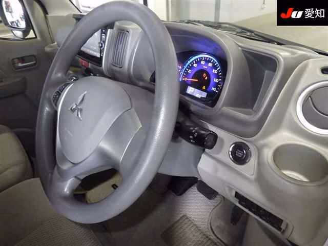 MITSUBISHI TOWN BOX