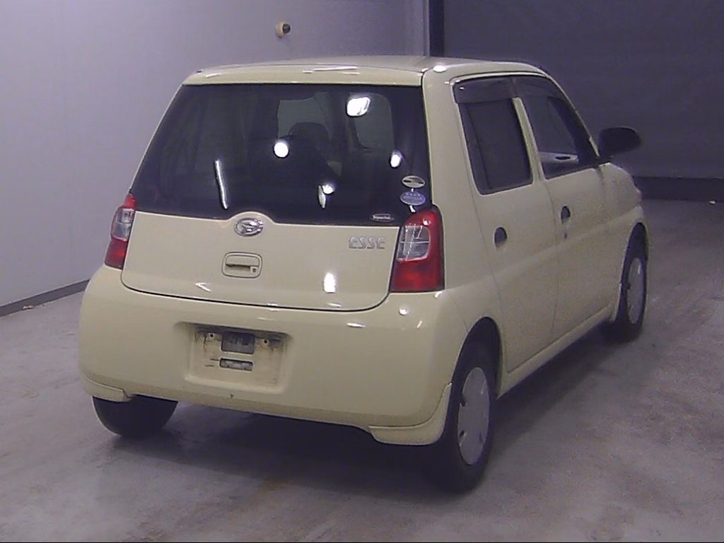 DAIHATSU ESSE