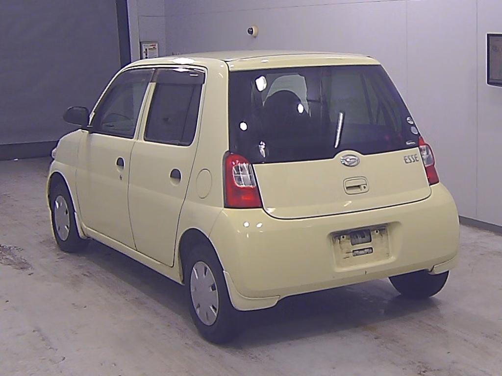 DAIHATSU ESSE