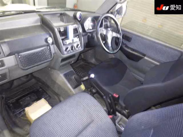 MITSUBISHI PAJERO MINI
