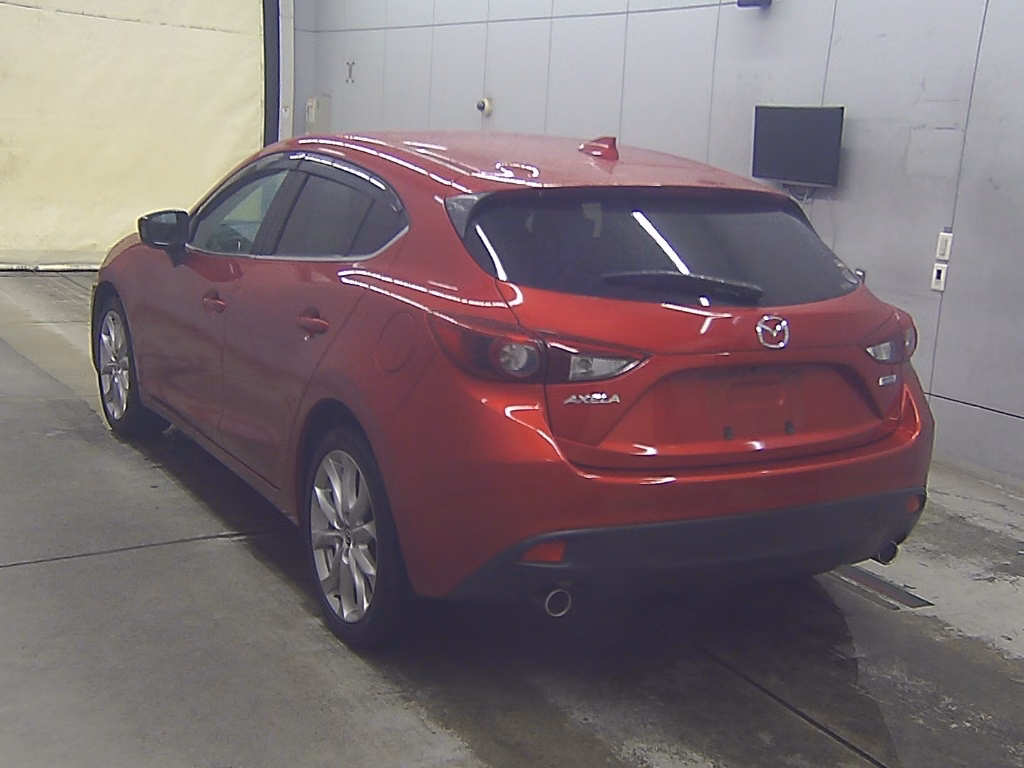 MAZDA AXELA