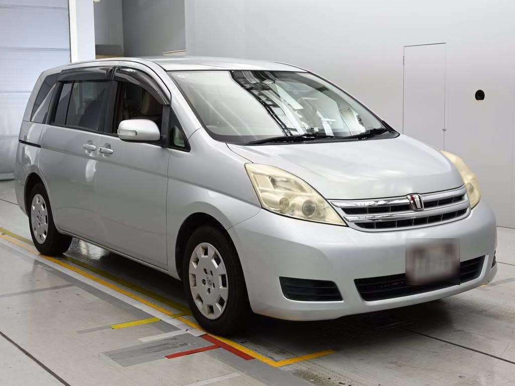 TOYOTA ISIS
