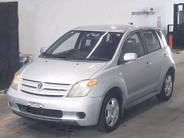 TOYOTA IST