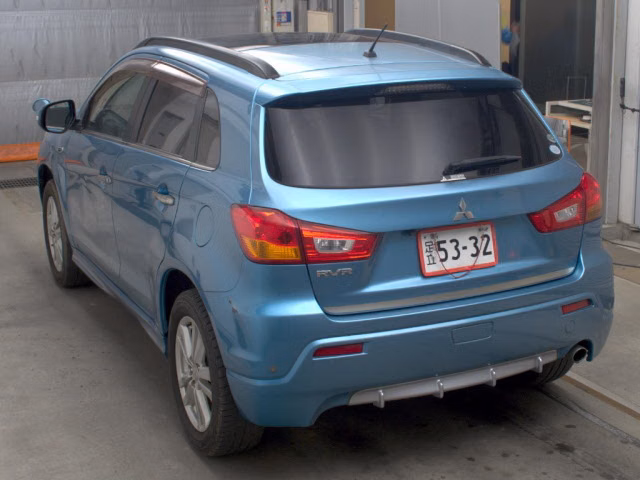 MITSUBISHI RVR