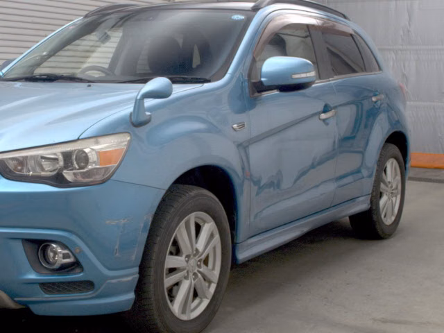MITSUBISHI RVR